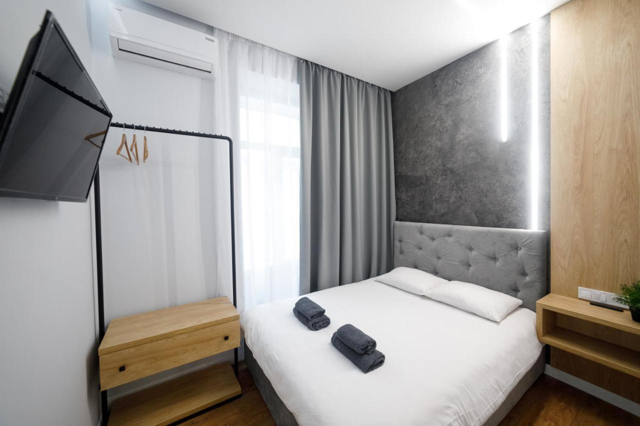 Royal Apartment On Hmelnytskogo 37 Львов Экстерьер фото